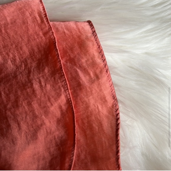 SIGNATURE BY LARRY LEVINE | Coral 🪸 Pink Flutter Sleeve Top - Picture 4 of 9